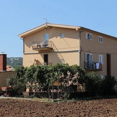 Kraj 333a Apartment