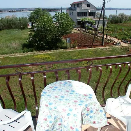 Kraj 333a * Dobropoljana